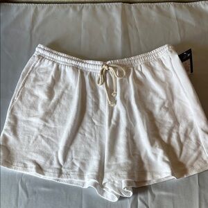 Universal Thread Leisure Studio Mid-Rise Pull-On Shorts